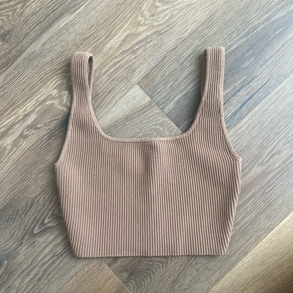 Aritzia Ribbed Crop Tank Top